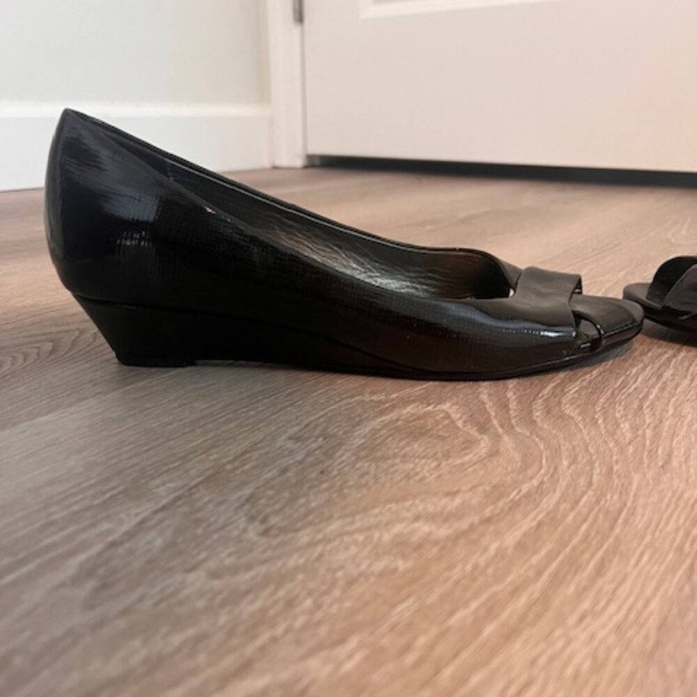 Cole Haan 1" wedge - Picture 2 of 4
